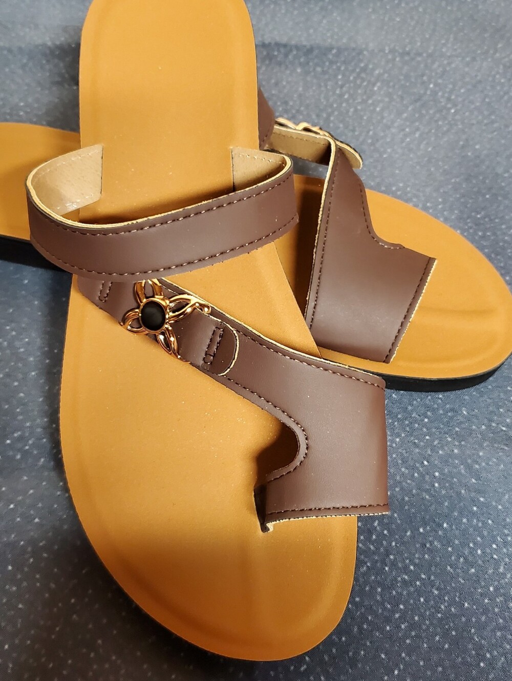Brand New Brown Gold Accent Toe-Ring Slide Sandals Size 38 (US 7.5)